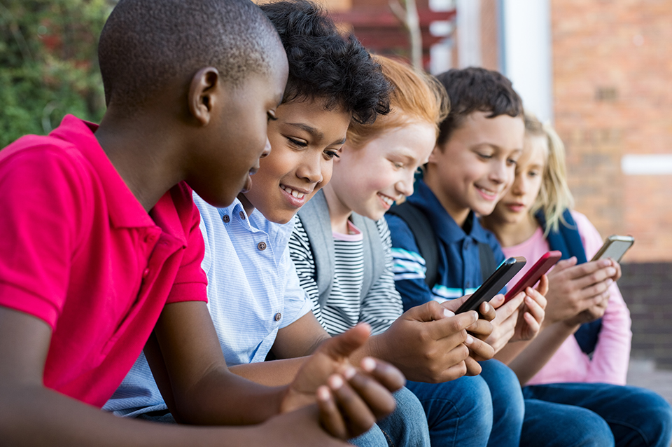 Proibição afeta todo o espaço escolar (foto: Shutterstock)