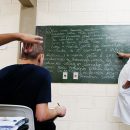 Jovens em conflito com a lei relatam problemas ao voltar para o ambiente escolar