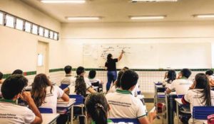 escolas públicas alunos pesquisa cem